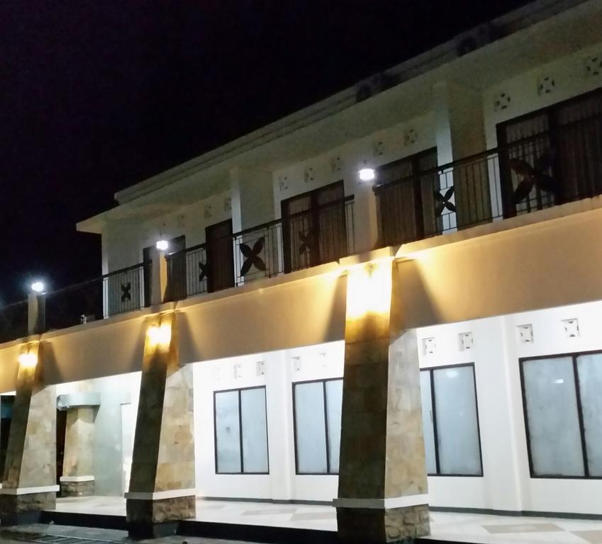 Tempatku Indonesian Restaurant And Rooms Senggigi Luaran gambar