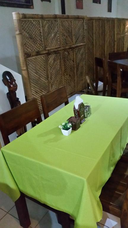 Tempatku Indonesian Restaurant And Rooms Senggigi Luaran gambar