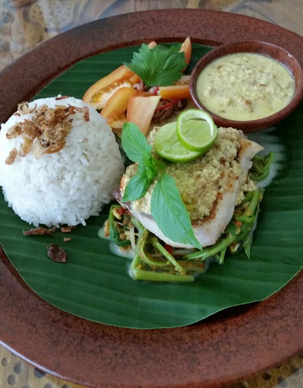 Tempatku Indonesian Restaurant And Rooms Senggigi Luaran gambar