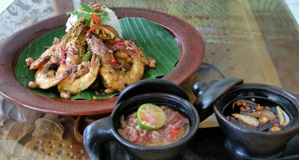 Tempatku Indonesian Restaurant And Rooms Senggigi Luaran gambar