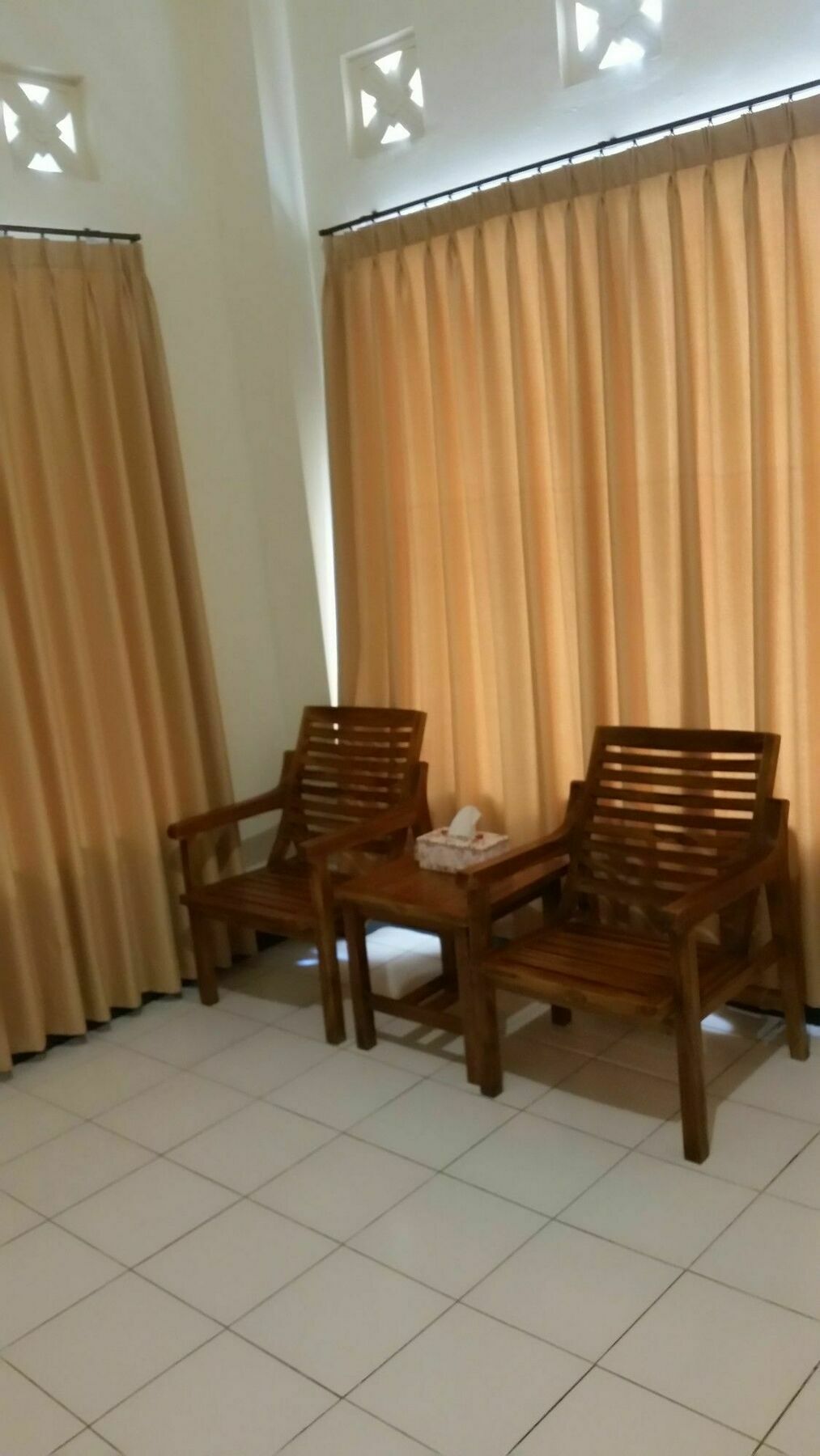 Tempatku Indonesian Restaurant And Rooms Senggigi Luaran gambar