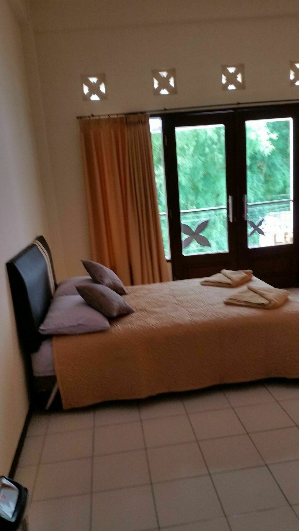 Tempatku Indonesian Restaurant And Rooms Senggigi Luaran gambar